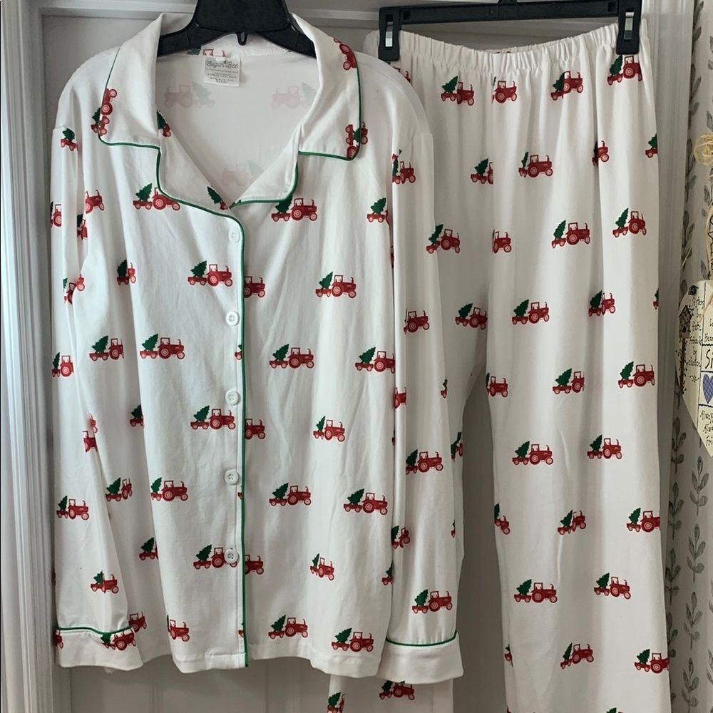 Sugar Bee Size XXL Christmas pajamas NWOT so soft & comfy